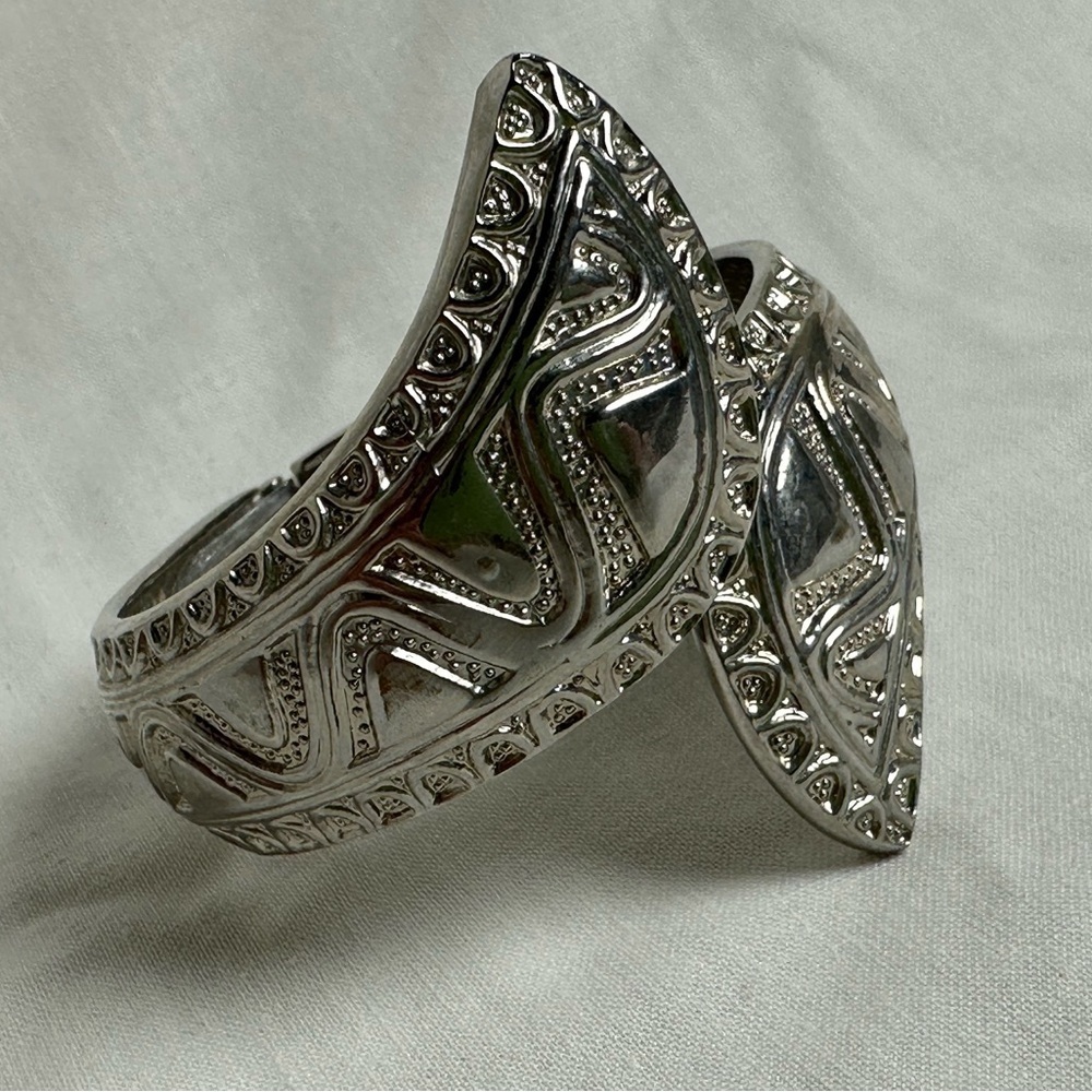 Silver hinge cuff Geometric Women's Bracelet - Picture 3 of 3